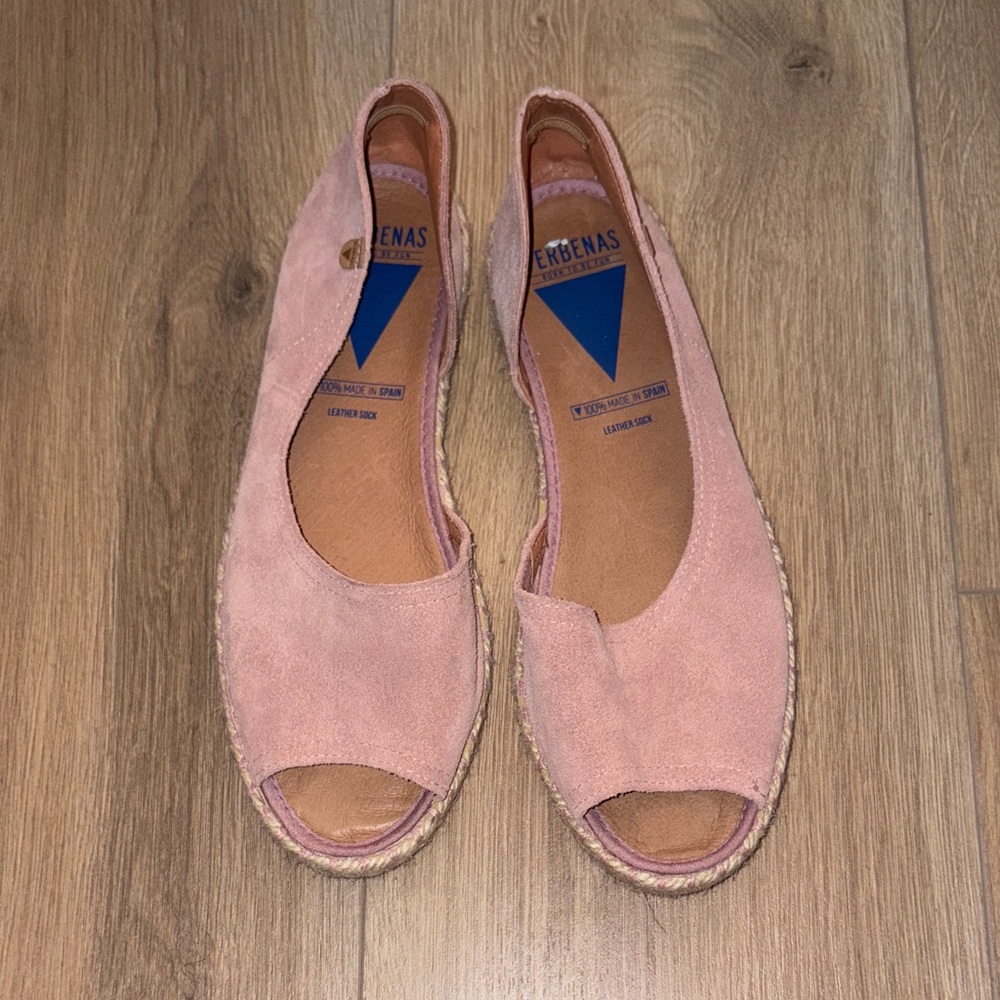 NWOT Verbenas Cruz Espadrilles, pink, size 40.